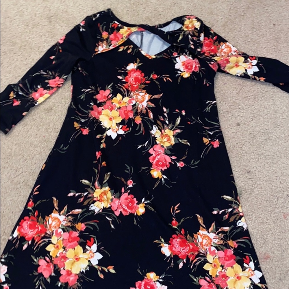 Dresses only worn once !